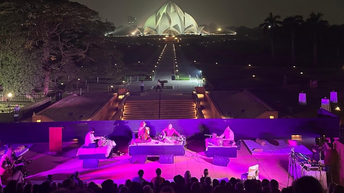 Bahá’í